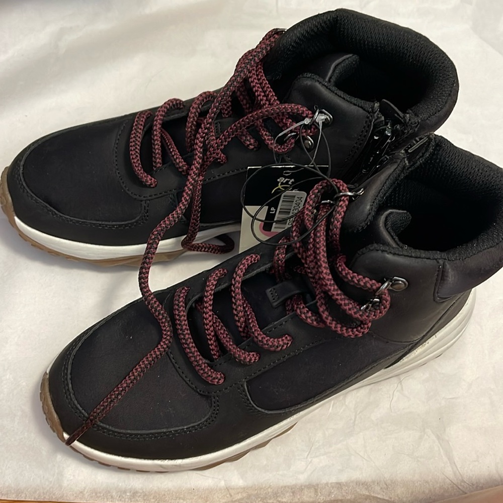 Art class boots Phil